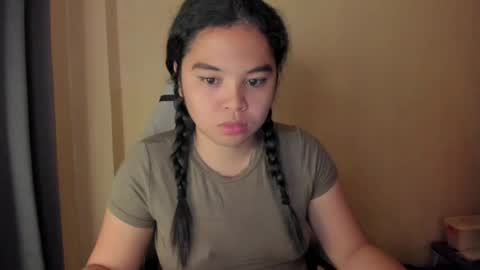 0wwlo0k online show from March 27, 7:00 am