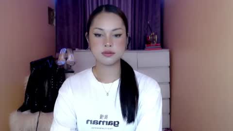 1miracle_tranny online show from June 26, 7:34 am