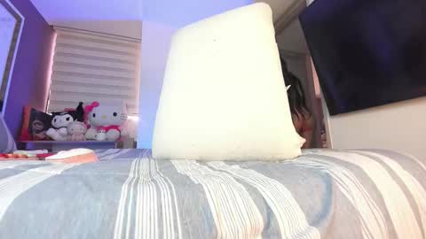 _bellaswwet_ online show from September 21, 2:45 pm