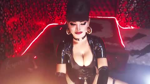 Snapshot of _hailyourqueenx chatting on December 23, 2:02 am GoDDess  Chloe online show from December 23, 2:02 am