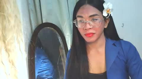 _karie_ online show from October 19, 1:25 pm