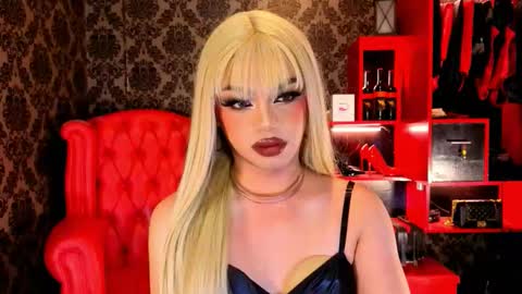 Snapshot of _ministryofsin_ chatting on September 30, 10:37 am Raven Strauss online show from September 30, 10:37 am