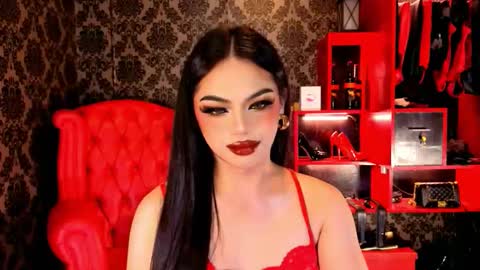 Snapshot of _ministryofsin_ chatting on October 15, 6:02 am Raven Strauss online show from October 15, 6:02 am