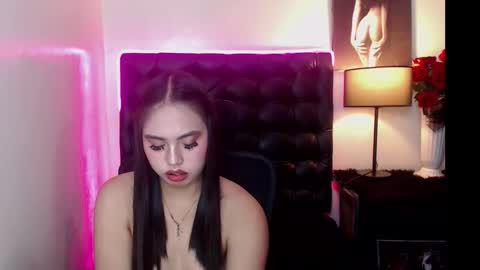 _natashacooper_ online show from September 11, 2:09 am