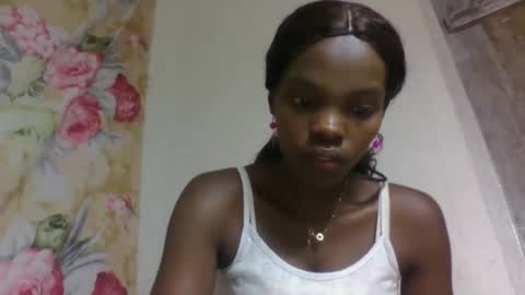 aadienne online show from March 19, 7:30 am