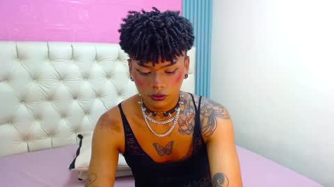 im NiallDun online show from January 17, 6:57 am