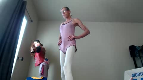 Snapshot of adamseve777 chatting on December 2, 8:06 pm TaylorSexbot online show from December 2, 8:06 pm