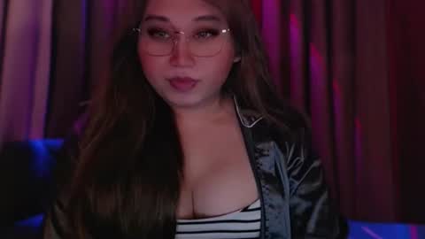 Goddess Airis online show from June 22, 6:10 am