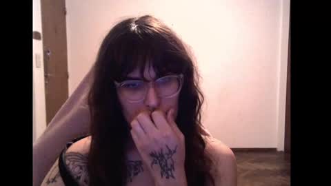 Snapshot of akamedolle chatting on September 22, 4:07 am Veronica Akame 3 online show from September 22, 4:07 am