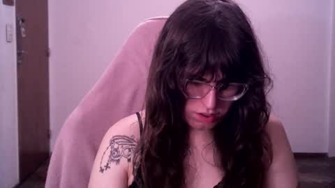 Snapshot of akamedolle chatting on September 24, 4:18 am Veronica Akame 3 online show from September 24, 4:18 am