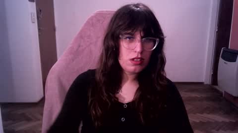 Snapshot of akamedolle chatting on September 27, 5:38 am Veronica Akame 3 online show from September 27, 5:38 am