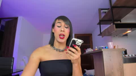 A L E J A N D R A online show from February 13, 10:43 pm