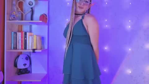 alexaavandercloude online show from June 16, 8:53 pm