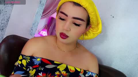  Alexandra Spellman  online show from January 24, 10:32 am