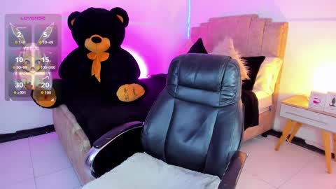 Snapshot of alexia_mattel chatting on December 12, 3:21 am alexia mattel online show from December 12, 3:21 am