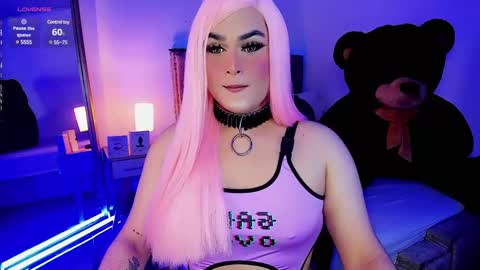Snapshot of alexia_mattel chatting on February 14, 10:59 pm alexia mattel online show from February 14, 10:59 pm