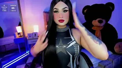 Snapshot of alexia_mattel chatting on February 25, 10:39 pm alexia mattel online show from February 25, 10:39 pm