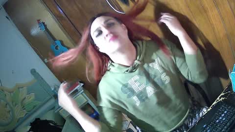 Snapshot of alexiss699 chatting on February 4, 8:24 am alexiss699 online show from February 4, 8:24 am