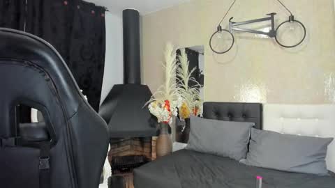 Santy online show from February 2, 7:13 pm