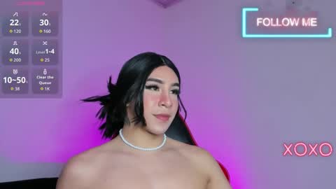 Hazel Bowie online show from January 19, 1:25 am