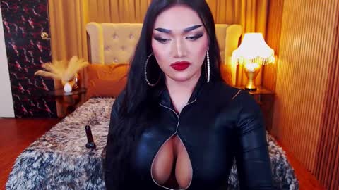 Alura Jhenson online show from September 11, 9:56 pm