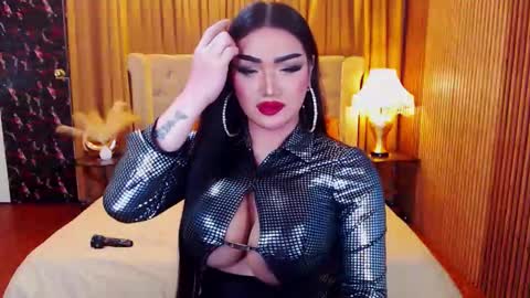 Alura Jhenson online show from October 7, 11:00 am