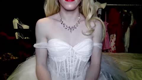 Amalie online show from November 2, 6:39 pm