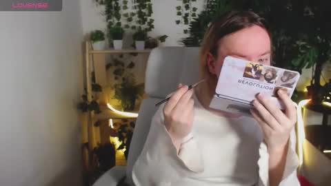 Hi im Amanda online show from December 17, 8:42 am