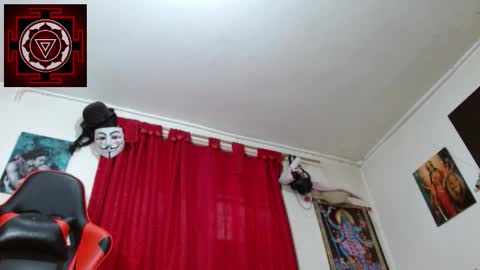 Amanda Valeska online show from December 18, 5:40 pm