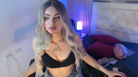 Snapshot of amapola_hs chatting on October 14, 11:15 pm amapola_hs online show from October 14, 11:15 pm