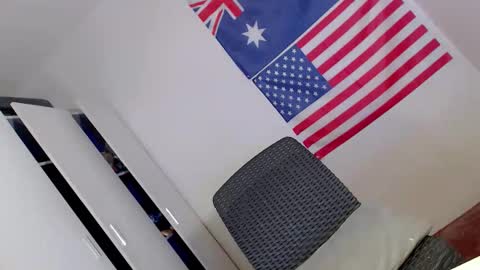 Annika 25yrs old online show from June 4, 9:40 pm