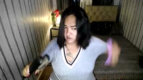 amazingkatrinats online show from April 15, 7:57 am