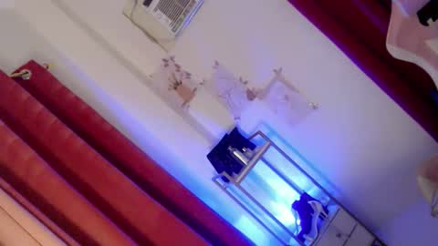 Amber online show from April 7, 11:11 am