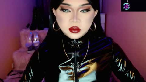 Queen Mireska online show from March 16, 4:11 pm