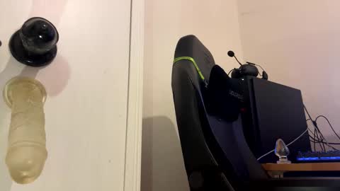 Anallover online show from October 5, 4:17 pm