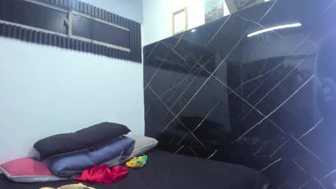 Analia smith online show from January 18, 4:31 am