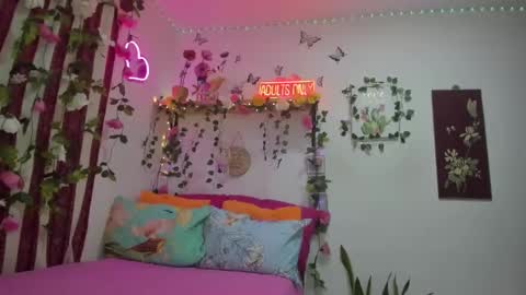 Snapshot of anasttaciia_21 chatting on October 20, 5:54 am Independent online show from October 20, 5:54 am