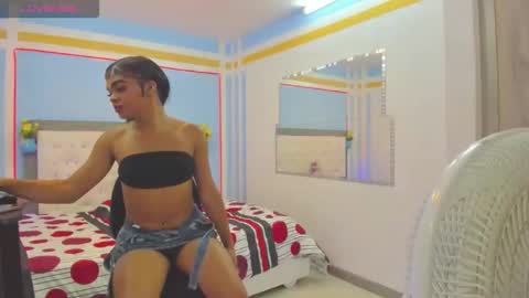 Andrea Castt online show from February 9, 8:04 pm