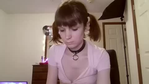 Snapshot of andrea_davenport chatting on December 8, 3:29 am andrea online show from December 8, 3:29 am