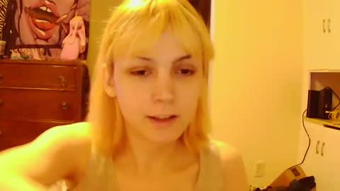 andrea online show from December 5, 9:21 pm