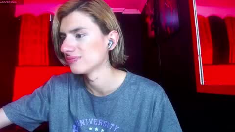 Alann online show from April 26, 2:04 pm