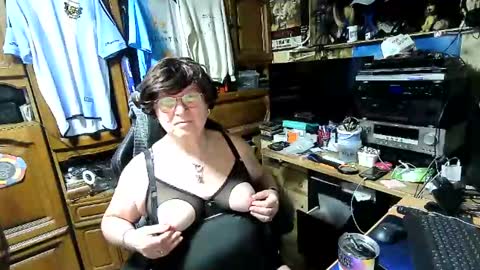 androgynia online show from March 25, 1:49 pm