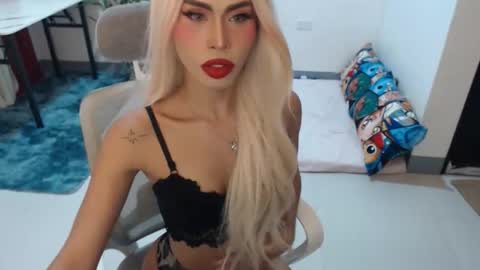 DIVINE ANGEL online show from February 15, 9:08 am