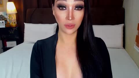 MS. AMALIA online show from January 10, 7:25 am