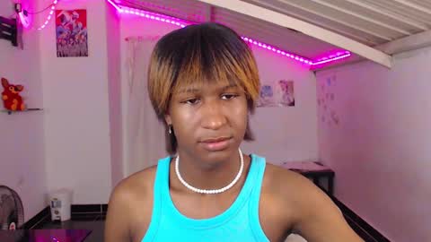 Snapshot of angell_dustt chatting on February 1, 4:03 am Danielle online show from February 1, 4:03 am