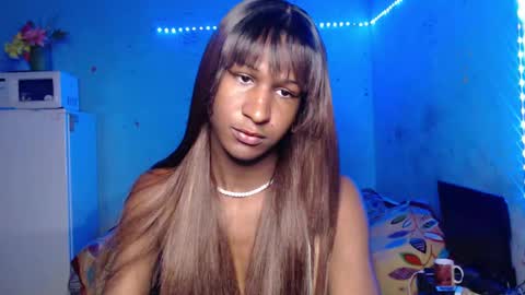 Snapshot of angell_dustt chatting on October 10, 8:48 am Danielle online show from October 10, 8:48 am