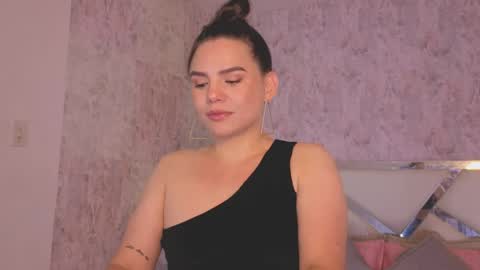 Isabella online show from April 11, 9:18 pm