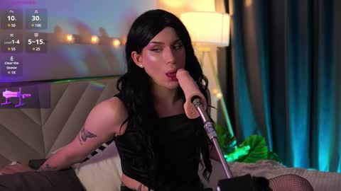  ARIANA ASTI  online show from December 7, 9:50 pm