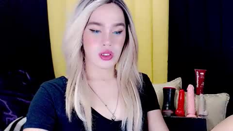 ARIANNE CUMS  online show from September 14, 10:14 pm