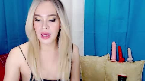 ARIANNE CUMS  online show from November 20, 6:25 am